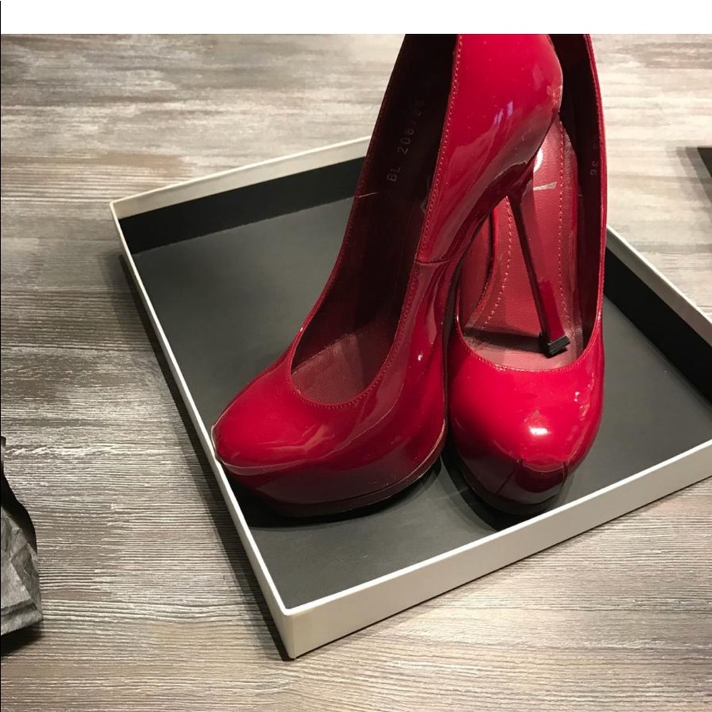 Pumps - Picture 2 of 5